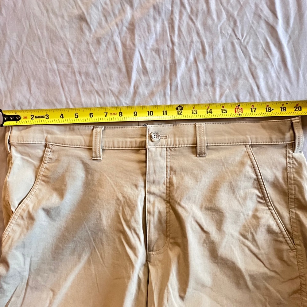 Eddie Bauer Travex Mens 38x34 Khaki Outdoor Travel Pants Zip Pocket - Picture 9 of 13